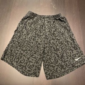 Nike shorts. Size small. Good condition.